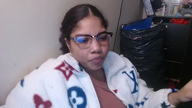 Snapshot of madelene chatting on March 6, 2025, 10:04 pm madelene online show from March 6, 2025, 10:04 pm