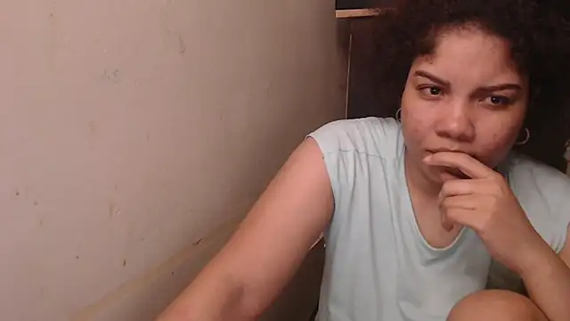 Snapshot of madelene chatting on October 3, 2025, 6:10 am madelene online show from October 3, 2025, 6:10 am