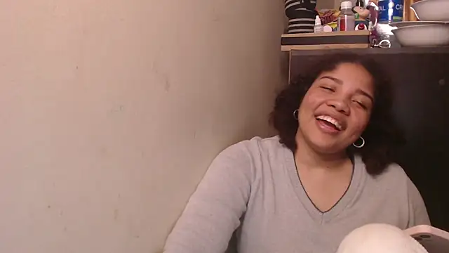 Snapshot of madelene chatting on October 11, 2025, 2:33 am madelene online show from October 11, 2025, 2:33 am