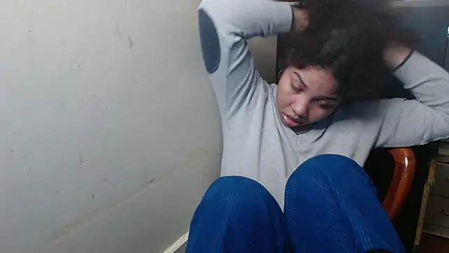 Snapshot of madelene chatting on November 11, 2025, 1:27 am madelene online show from November 11, 2025, 1:27 am