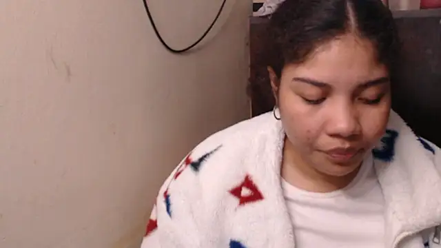 Snapshot of madelene chatting on November 25, 2025, 11:38 pm madelene online show from November 25, 2025, 11:38 pm