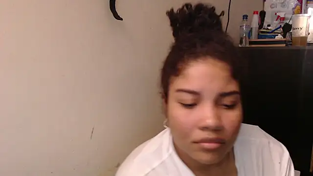 madelene online show from May 2, 2026, 2:27 am