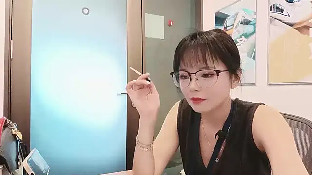 KKMM168 online show from October 8, 2025, 7:17 am