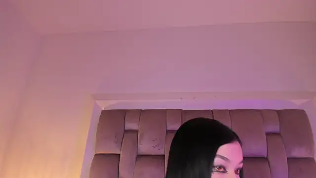 Dannika07 online show from May 5, 2026, 3:36 am