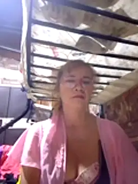 SexyHottMom online show from October 19, 2025, 8:09 pm