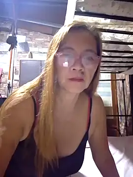 SexyHottMom online show from November 13, 2025, 12:26 pm