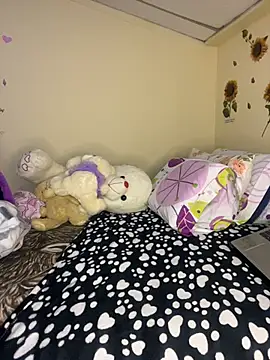 Snapshot of MiaRousexxx_ chatting on November 15, 2025, 12:41 am MiaRousexxx online show from November 15, 2025, 12:41 am