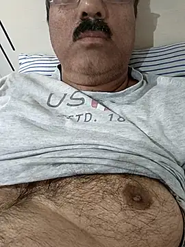 moonflower25 online show from November 17, 2025, 8:42 am