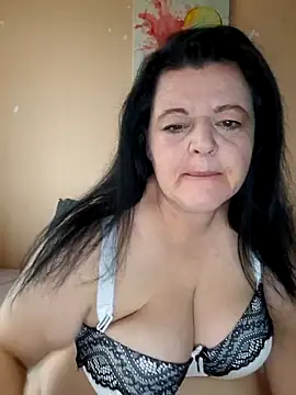 Snapshot of BlacReign chatting on November 20, 2025, 12:05 pm BlacReign online show from November 20, 2025, 12:05 pm