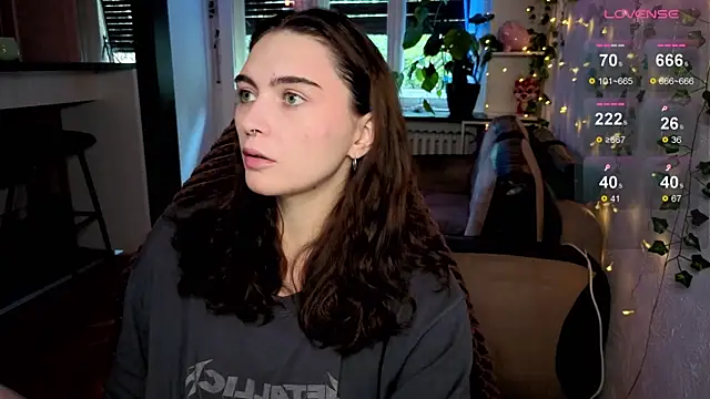 Snapshot of dorfmatratze__ chatting on October 3, 2025, 9:28 am dorfmatratze online show from October 3, 2025, 9:28 am