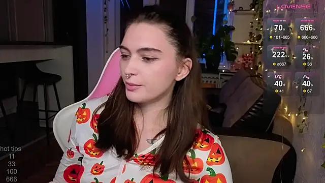 Snapshot of dorfmatratze__ chatting on October 30, 2025, 6:19 pm dorfmatratze online show from October 30, 2025, 6:19 pm