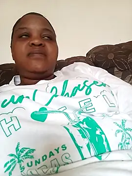 Snapshot of Hornychubbybitch chatting on November 11, 2025, 12:27 pm Hornychubbybitch online show from November 11, 2025, 12:27 pm