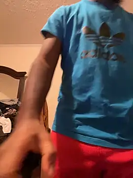 Snapshot of ThickDic28 chatting on October 16, 2025, 2:12 am ThickDic28 online show from October 16, 2025, 2:12 am