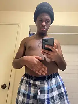 Snapshot of ThickDic28 chatting on November 10, 2025, 6:45 am ThickDic28 online show from November 10, 2025, 6:45 am