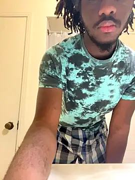 Snapshot of ThickDic28 chatting on December 17, 2025, 8:09 am ThickDic28 online show from December 17, 2025, 8:09 am