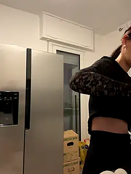 Snapshot of Emilia_Mausi chatting on November 5, 2025, 8:09 pm Emilia Mausi online show from November 5, 2025, 8:09 pm