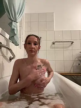 Snapshot of Emilia_Mausi chatting on November 10, 2025, 8:19 pm Emilia Mausi online show from November 10, 2025, 8:19 pm