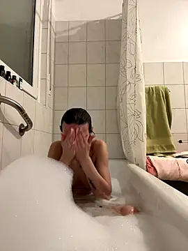 Snapshot of Emilia_Mausi chatting on December 15, 2025, 8:13 pm Emilia Mausi online show from December 15, 2025, 8:13 pm