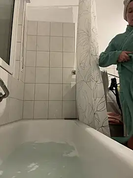 Snapshot of Emilia_Mausi chatting on March 12, 2026, 8:26 pm Emilia Mausi online show from March 12, 2026, 8:26 pm