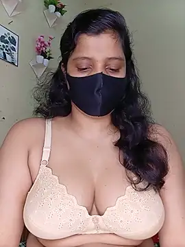 Rose-luckey online show from July 18, 2026, 7:06 pm