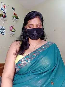 Rose-luckey online show from July 31, 2026, 1:43 pm