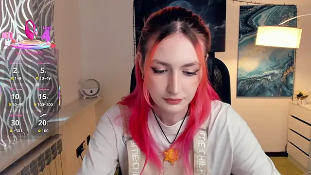 Snapshot of EasterBlink chatting on October 12, 2025, 10:58 am EasterBlink online show from October 12, 2025, 10:58 am