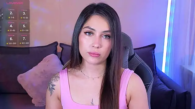 CarolineGuthrie online show from October 3, 2025, 11:40 am