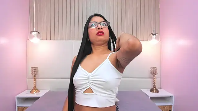 MelanyWayne  online show from April 25, 2026, 11:57 am
