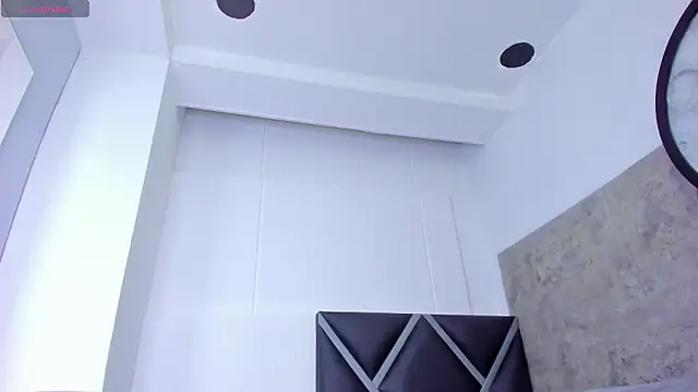  Leohot  online show from March 13, 2026, 3:35 am