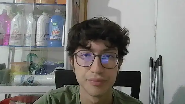 Snapshot of Kevintdx chatting on October 3, 2025, 4:20 am Kevintdx online show from October 3, 2025, 4:20 am