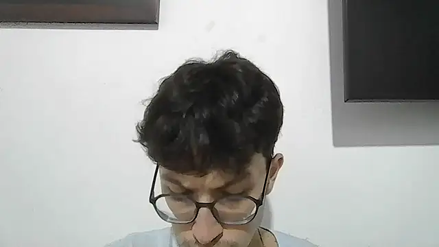 Snapshot of Kevintdx chatting on November 9, 2025, 2:54 am Kevintdx online show from November 9, 2025, 2:54 am