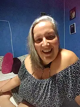 Feelineducentre online show from September 10, 2025, 8:09 pm