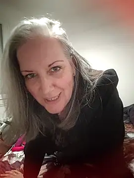 Feelineducentre online show from March 1, 2026, 8:33 pm