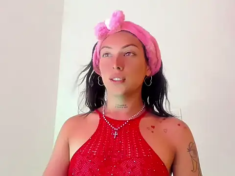 Megan Gil  online show from September 8, 2025, 9:25 pm