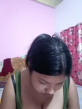 Snapshot of Redchery chatting on July 13, 2026, 6:55 pm Redchery online show from July 13, 2026, 6:55 pm