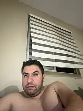 Snapshot of raulgzz4 chatting on July 3, 2026, 6:09 am raulgzz4 online show from July 3, 2026, 6:09 am