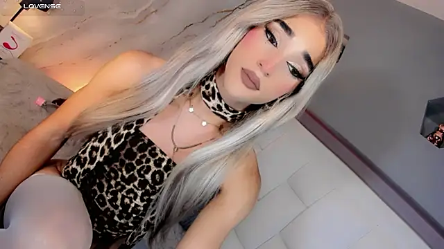 Ariia-janee online show from March 6, 2026, 5:04 am