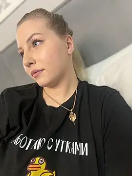 Snapshot of Amy_mit chatting on March 8, 2026, 4:11 pm Amy mit online show from March 8, 2026, 4:11 pm