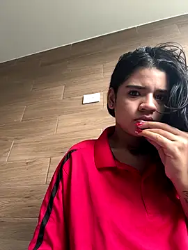 Snapshot of Miagomezx chatting on December 16, 2025, 8:47 pm Miagomezx online show from December 16, 2025, 8:47 pm