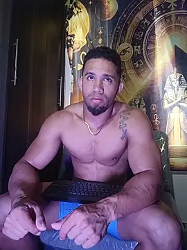 Snapshot of Massimo_Cruz chatting on June 11, 2026, 12:58 pm Massimo Cruz online show from June 11, 2026, 12:58 pm
