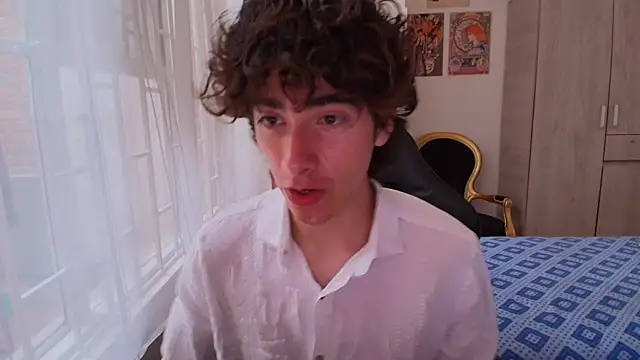 Nude Boy18 online show from October 30, 2025, 7:36 pm