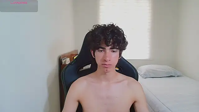 Snapshot of Nude_Boy18 chatting on June 11, 2026, 9:46 pm Nude Boy18 online show from June 11, 2026, 9:46 pm