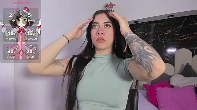 Snapshot of Maazikeen chatting on September 10, 2025, 5:07 am Maazikeen online show from September 10, 2025, 5:07 am