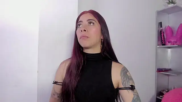 Snapshot of Maazikeen chatting on October 1, 2025, 7:14 am Maazikeen online show from October 1, 2025, 7:14 am