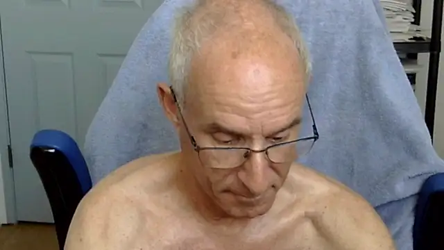 Snapshot of funone1999 chatting on September 10, 2025, 9:15 pm funone1999 online show from September 10, 2025, 9:15 pm