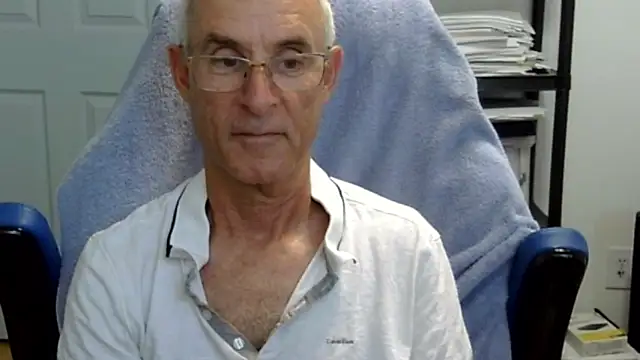 Snapshot of funone1999 chatting on September 12, 2025, 12:22 am funone1999 online show from September 12, 2025, 12:22 am