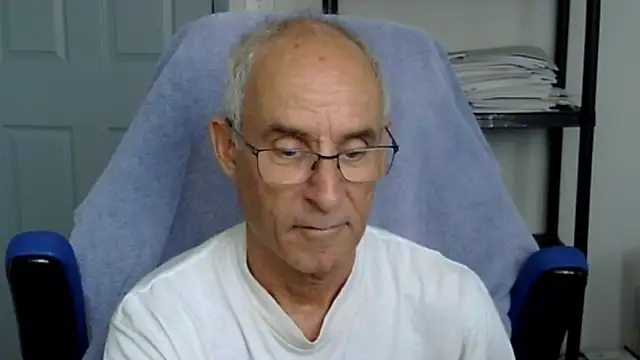 Snapshot of funone1999 chatting on September 28, 2025, 5:07 pm funone1999 online show from September 28, 2025, 5:07 pm