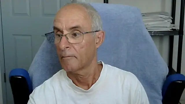 Snapshot of funone1999 chatting on October 2, 2025, 8:38 pm funone1999 online show from October 2, 2025, 8:38 pm