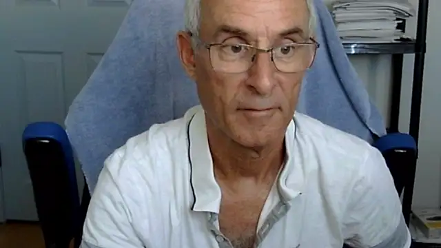 Snapshot of funone1999 chatting on October 9, 2025, 9:57 pm funone1999 online show from October 9, 2025, 9:57 pm