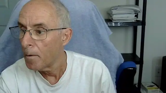 Snapshot of funone1999 chatting on October 26, 2025, 6:14 pm funone1999 online show from October 26, 2025, 6:14 pm